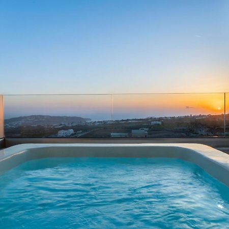 Cinnamon Villa With Private Hot Tub Pýrgos Buitenkant foto