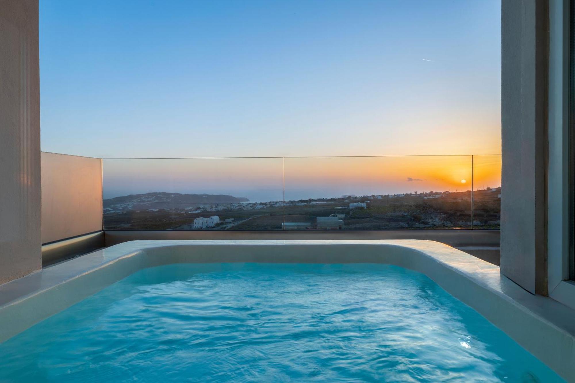 Cinnamon Villa With Private Hot Tub Pýrgos Buitenkant foto